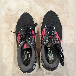 Brooks Women’s Black and Pink Athletic Running Shoes
